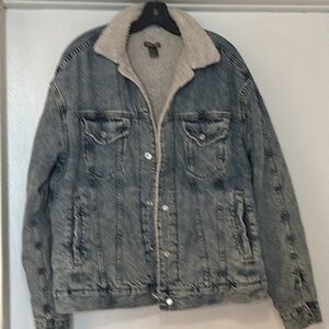 Distressed fleece lined denim jacket size M unisex